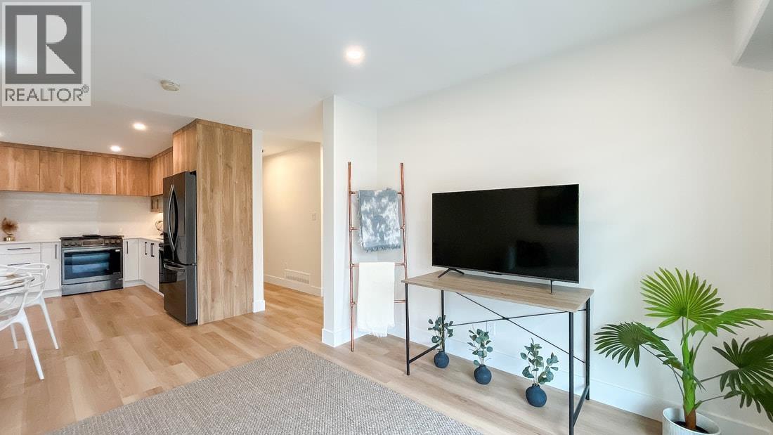 320 E 57th Avenue, Vancouver, British Columbia  V5X 1S7 - Photo 6 - R3099386