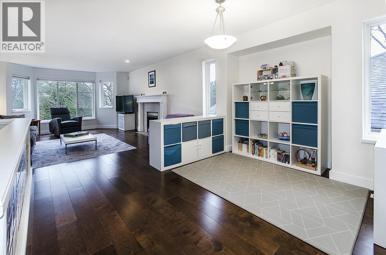 2062 Mary Hill Road, Port Coquitlam, British Columbia  V3C 2Z8 - Photo 8 - R3099407