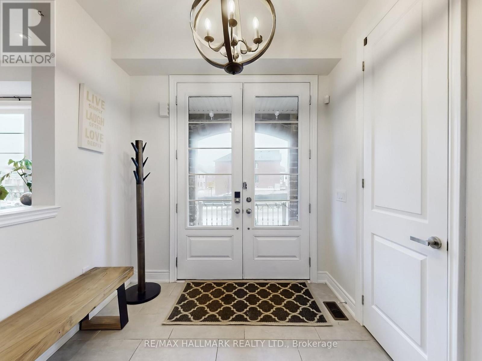 86 Murray Leonard Lane, East Gwillimbury, Ontario  L9N 0Z6 - Photo 11 - N12878364