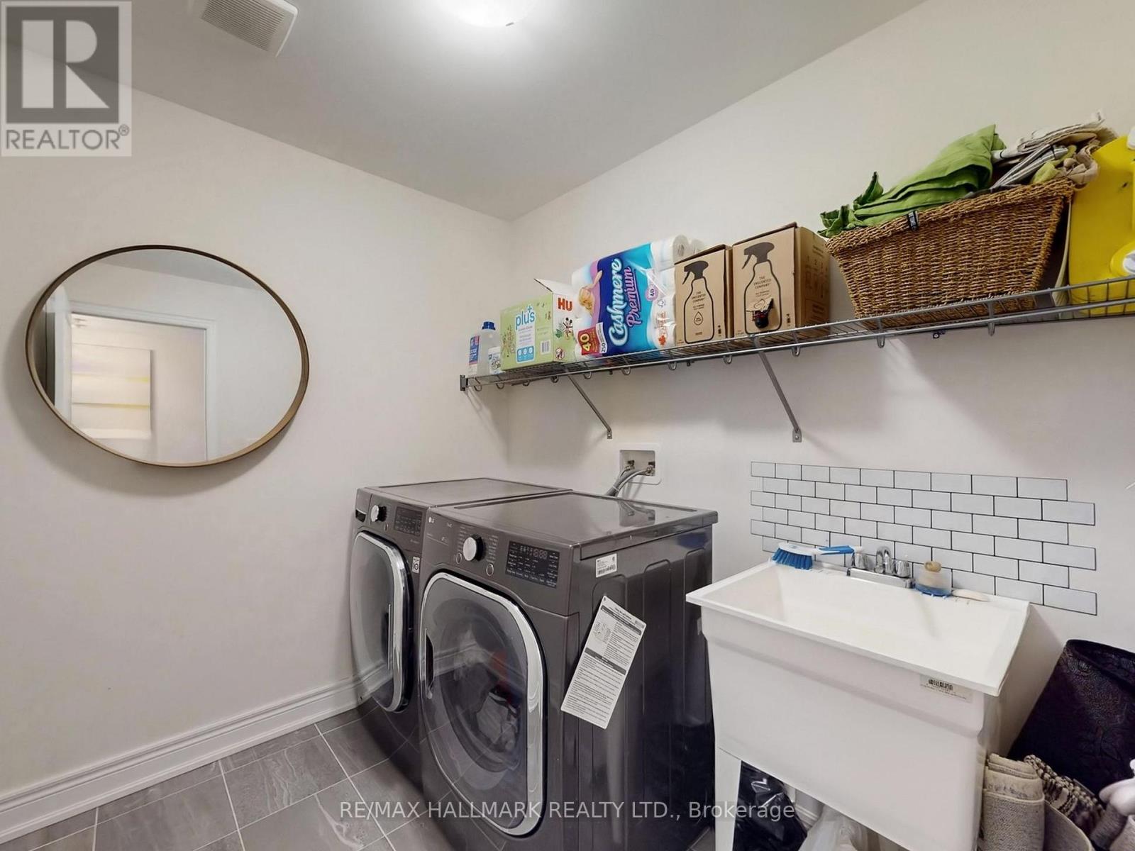 86 Murray Leonard Lane, East Gwillimbury, Ontario  L9N 0Z6 - Photo 35 - N12878364