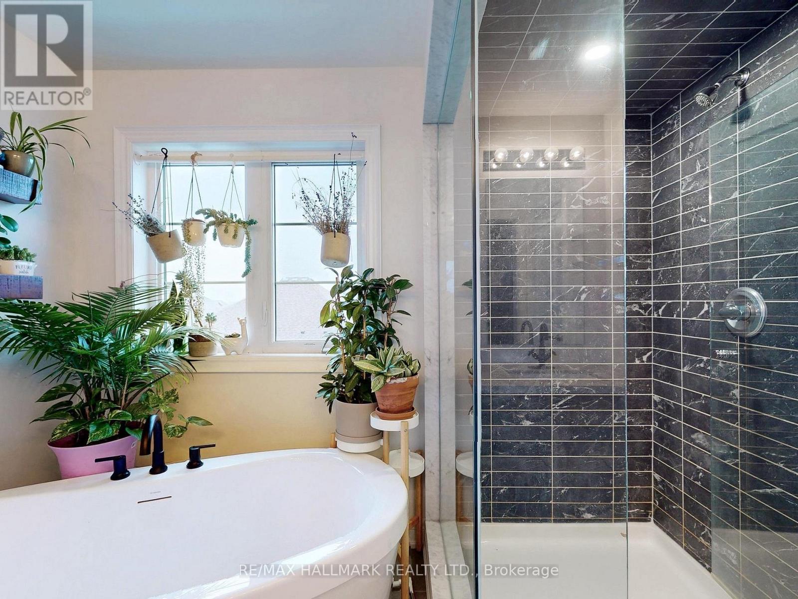 86 Murray Leonard Lane, East Gwillimbury, Ontario  L9N 0Z6 - Photo 36 - N12878364