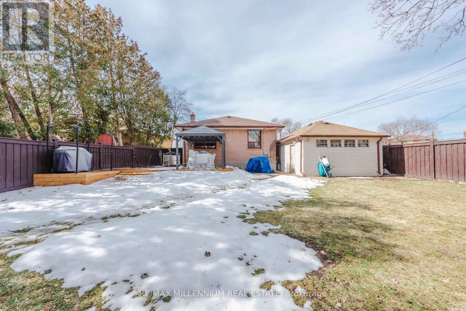 13 Cumberland Drive, Brampton, Ontario  L6V 1W5 - Photo 42 - W12878352