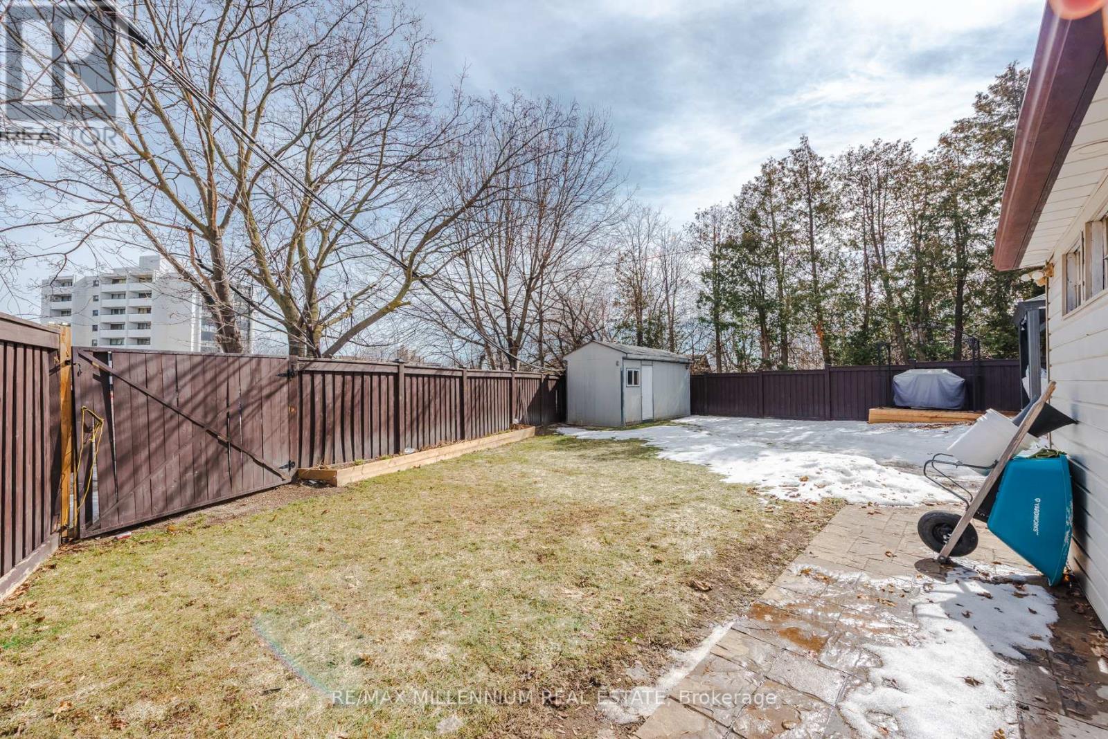 13 Cumberland Drive, Brampton, Ontario  L6V 1W5 - Photo 44 - W12878352