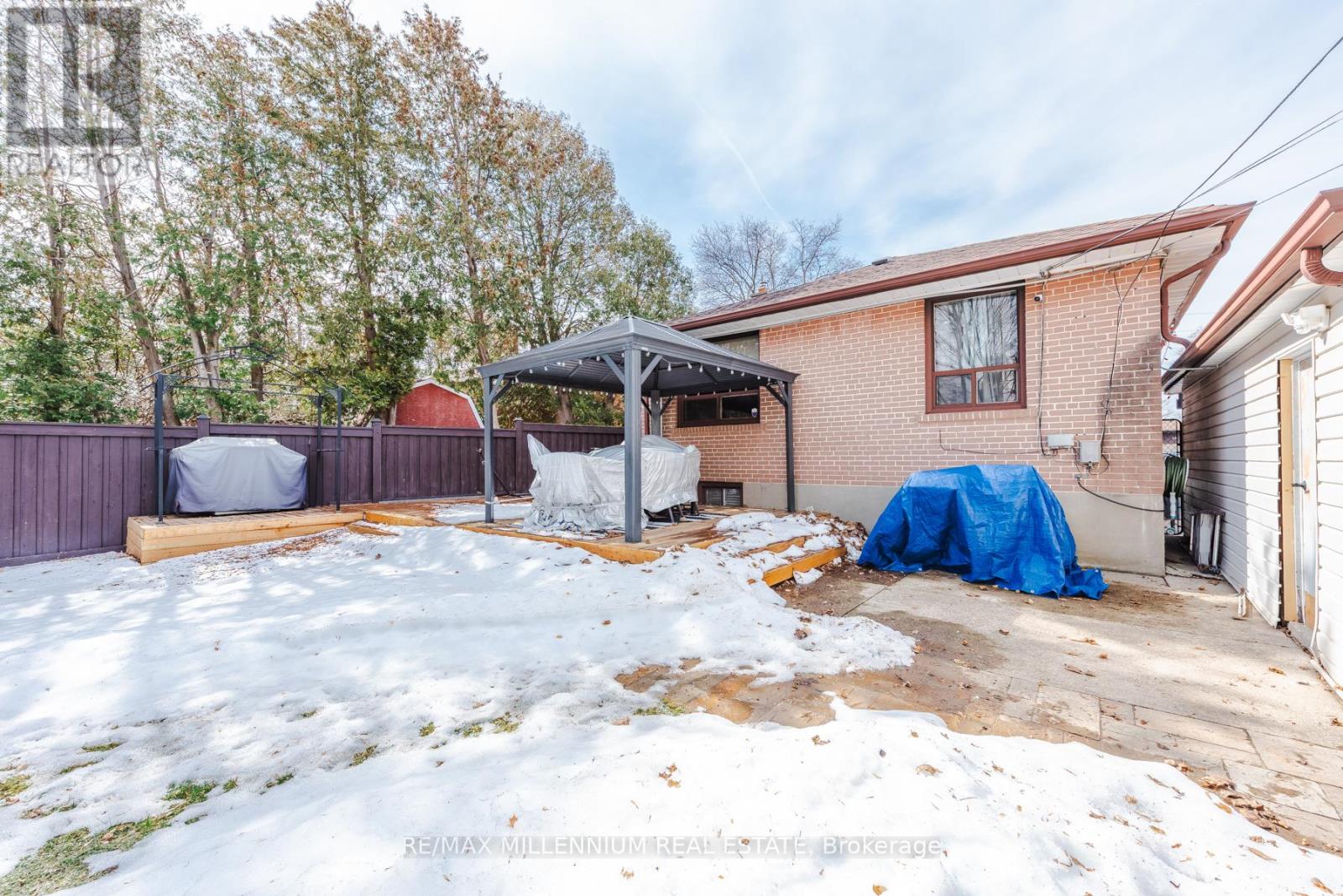 13 Cumberland Drive, Brampton, Ontario  L6V 1W5 - Photo 46 - W12878352