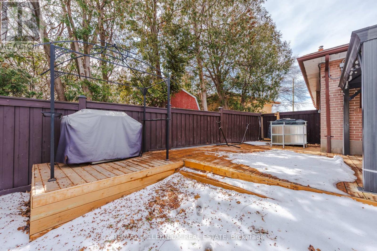 13 Cumberland Drive, Brampton, Ontario  L6V 1W5 - Photo 47 - W12878352