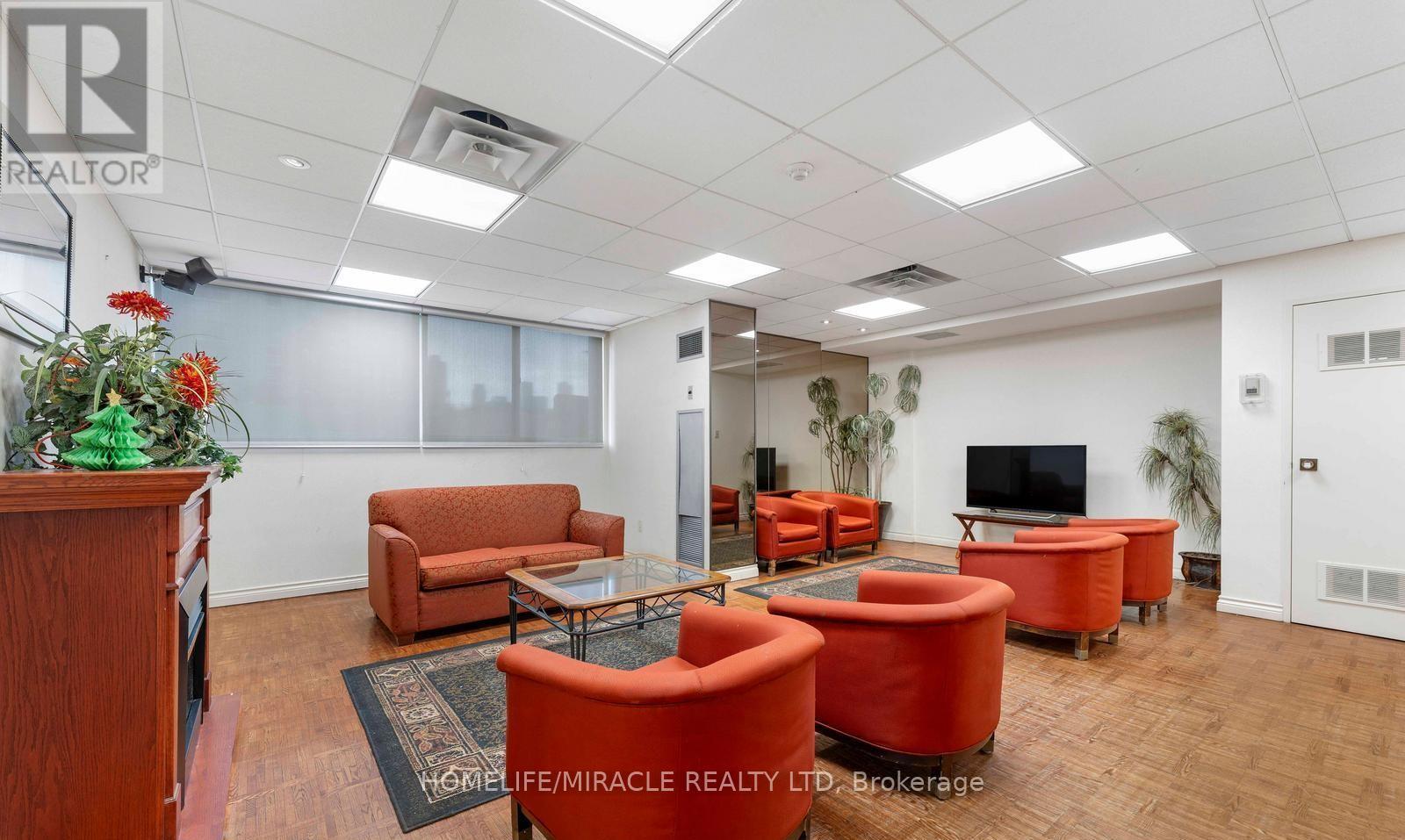 202 - 3700 Kaneff Crescent, Mississauga, Ontario  L5A 4B8 - Photo 29 - W12878356