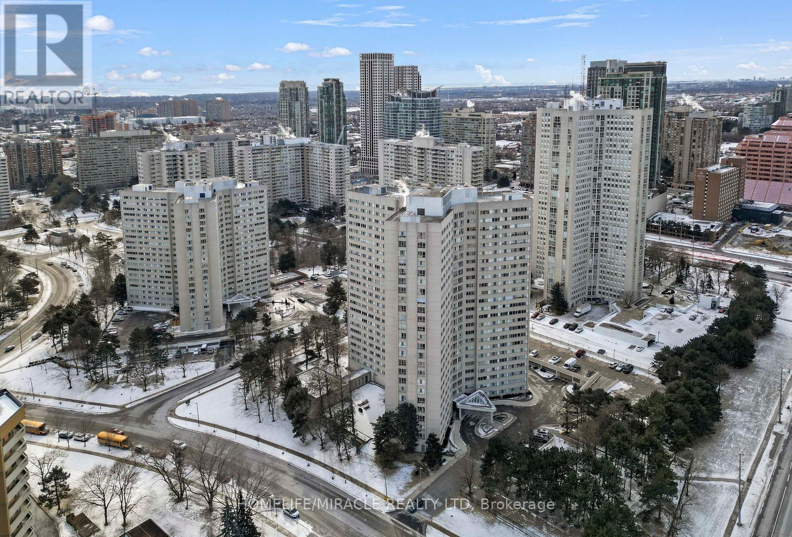 202 - 3700 Kaneff Crescent, Mississauga, Ontario  L5A 4B8 - Photo 36 - W12878356