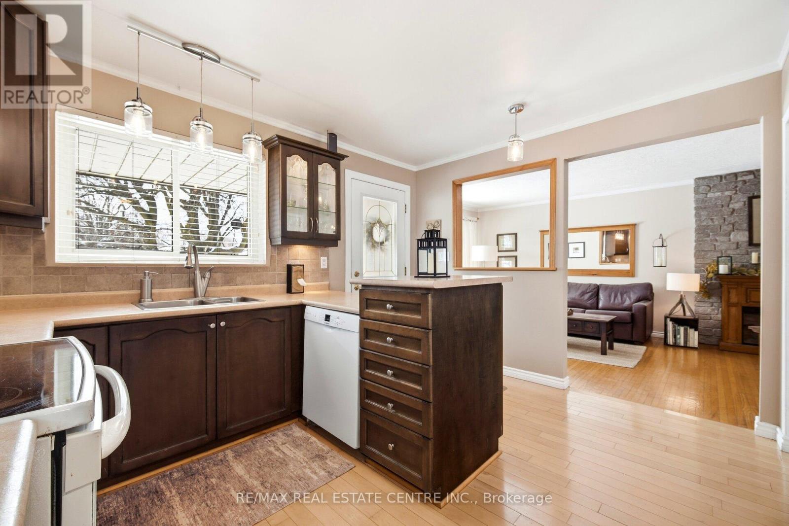 14 Northwood Drive, Brampton, Ontario  L6X 2L2 - Photo 13 - W12878386