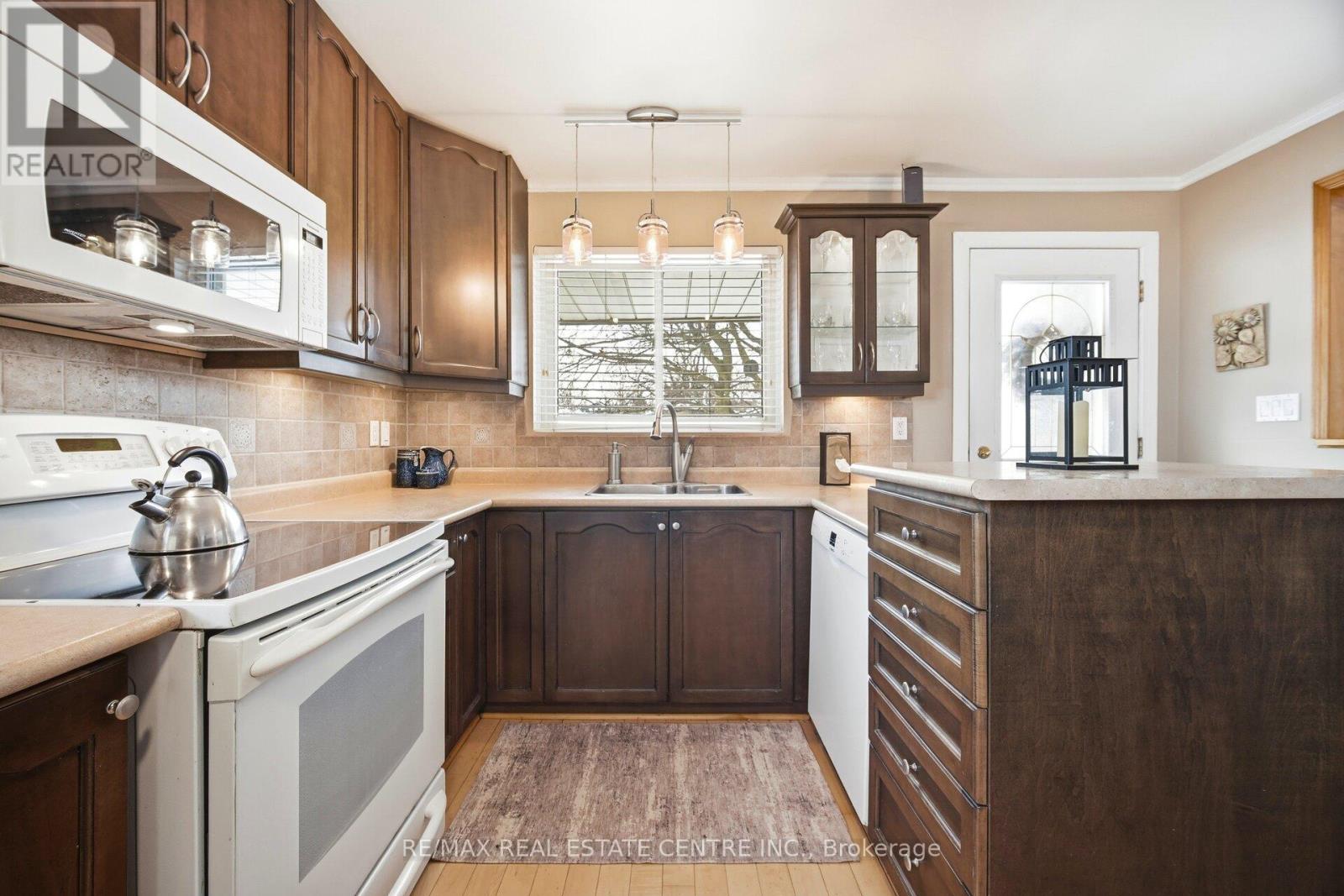 14 Northwood Drive, Brampton, Ontario  L6X 2L2 - Photo 16 - W12878386