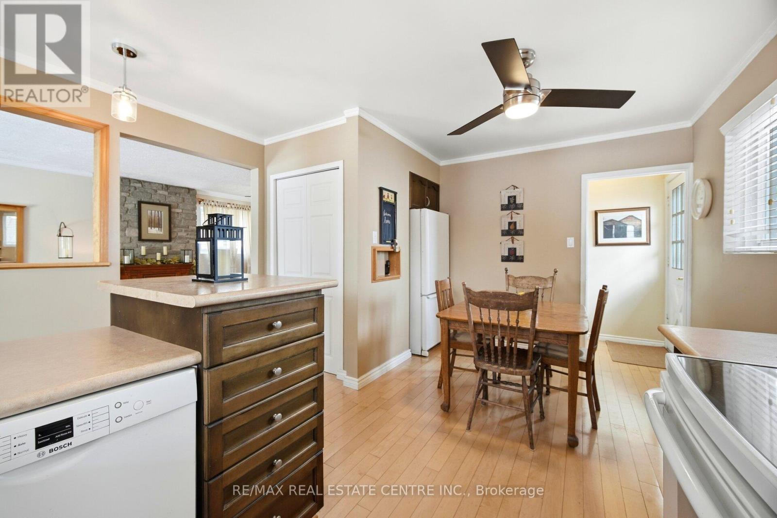 14 Northwood Drive, Brampton, Ontario  L6X 2L2 - Photo 17 - W12878386