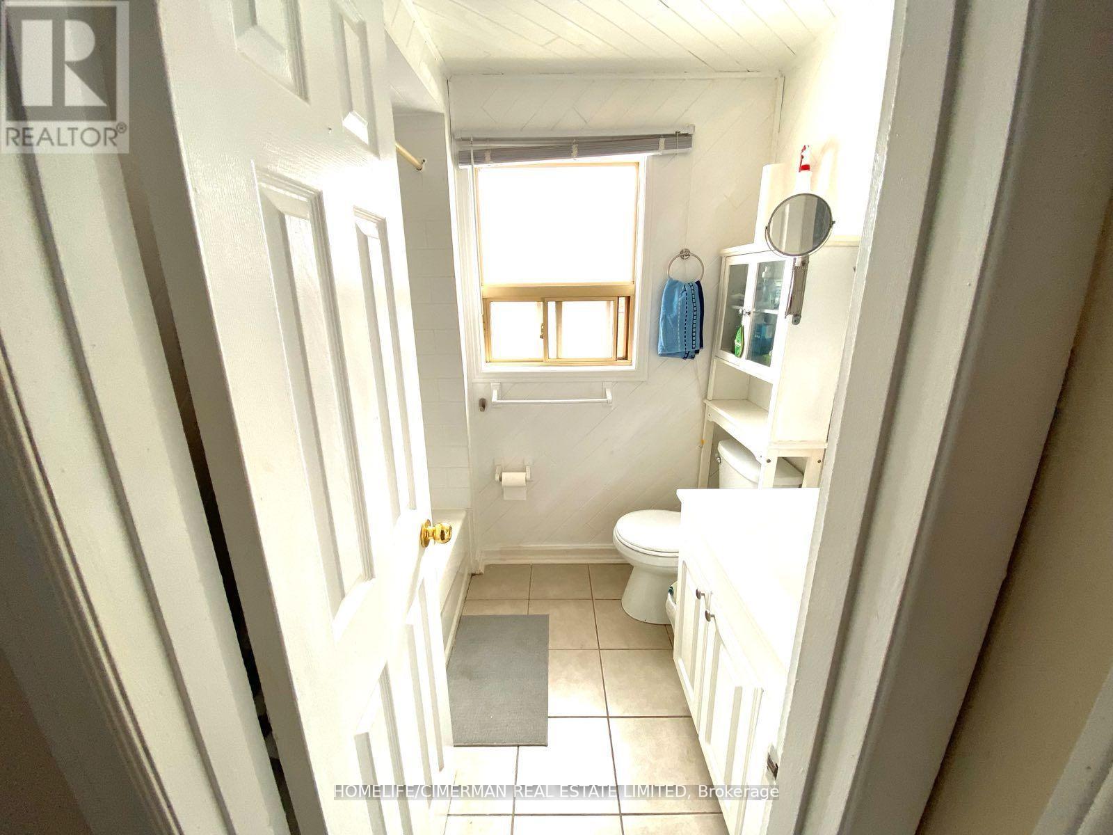 3 Benton Street, Brampton (Bram East), Ontario  L6W 3B8 - Photo 7 - W12878406