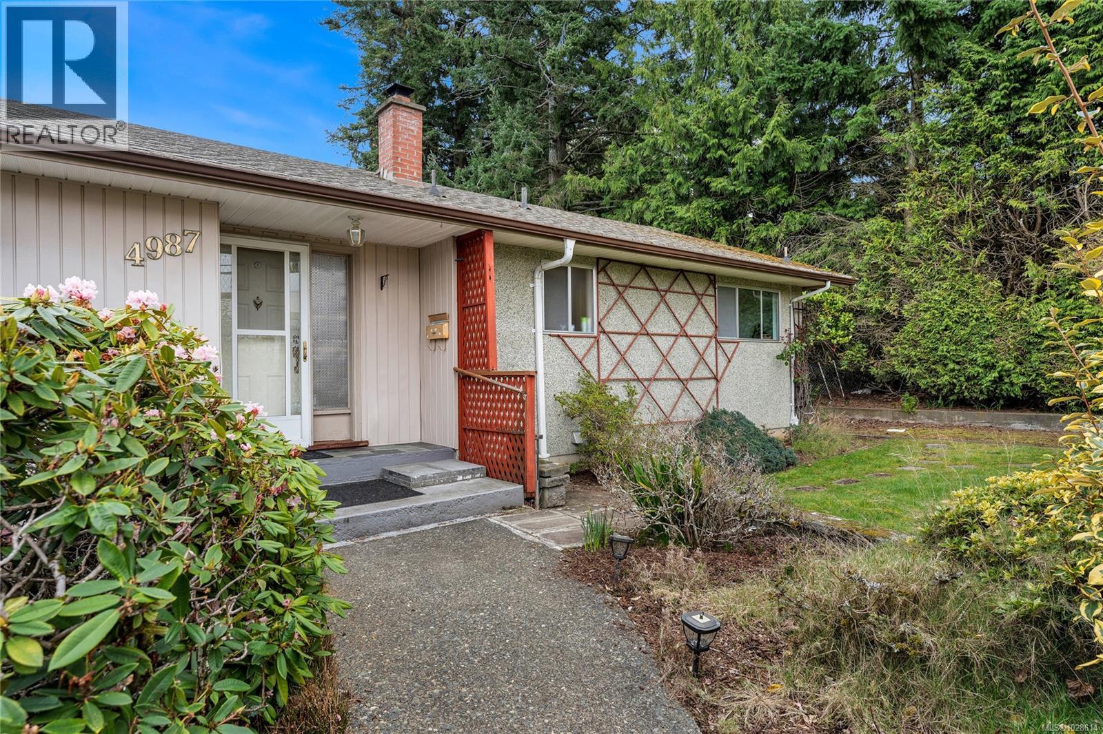4987 Wesley Rd, Saanich, British Columbia