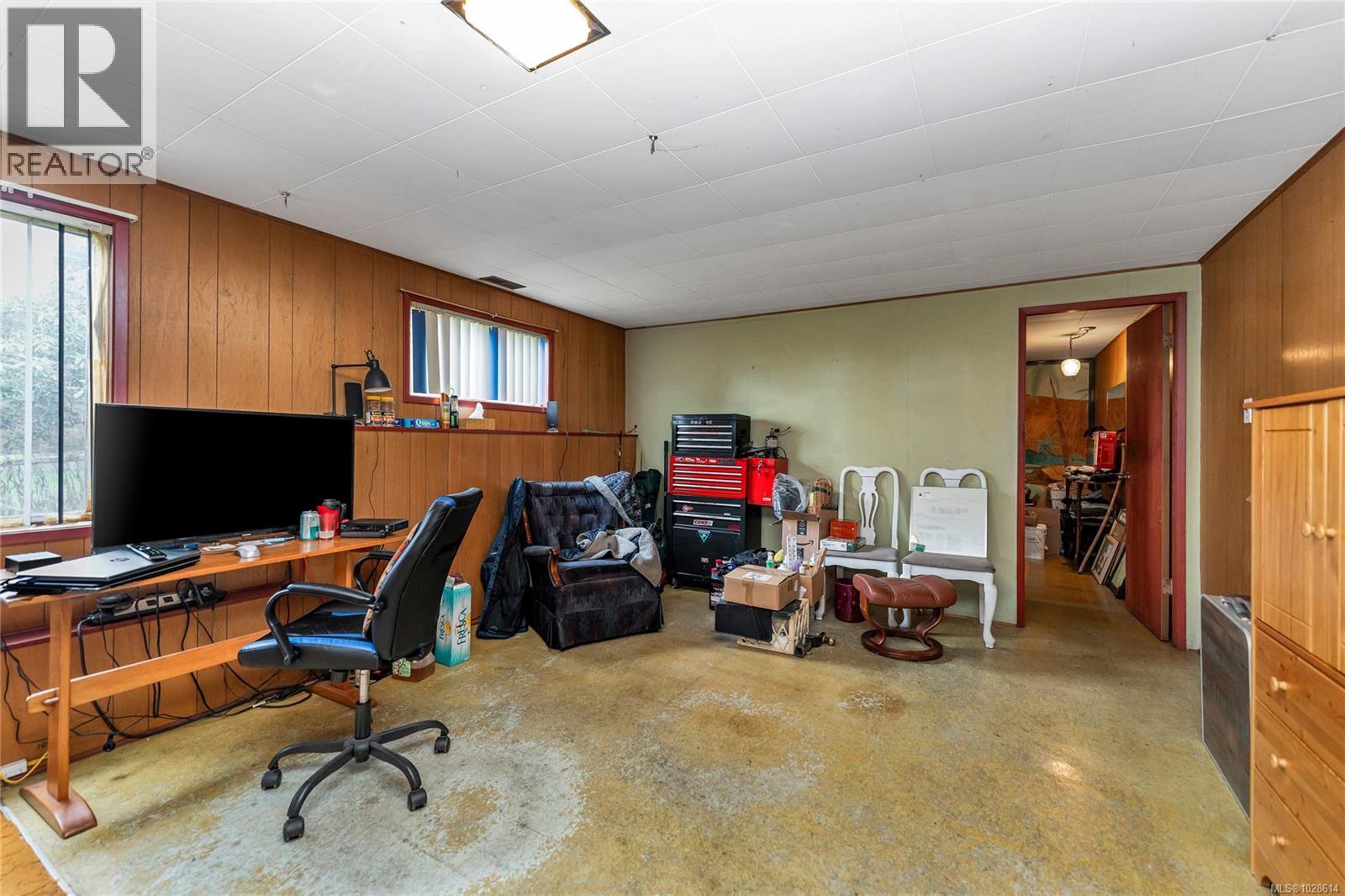 4987 Wesley Rd, Saanich, British Columbia  V8Y 1Z1 - Photo 38 - 1028614