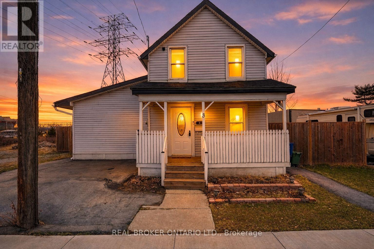 3 Beatty Avenue, Hamilton, Ontario  L8H 3P3 - Photo 1 - X12878402