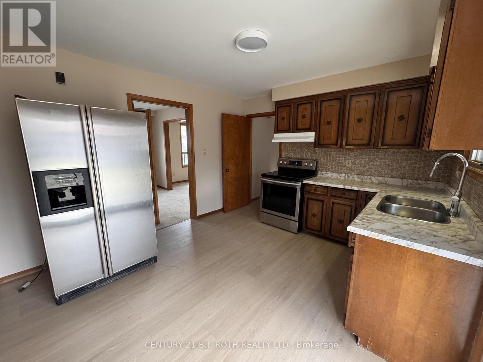 915 Taunton Road E, Whitby, Ontario  L1R 3L7 - Photo 3 - E12752638