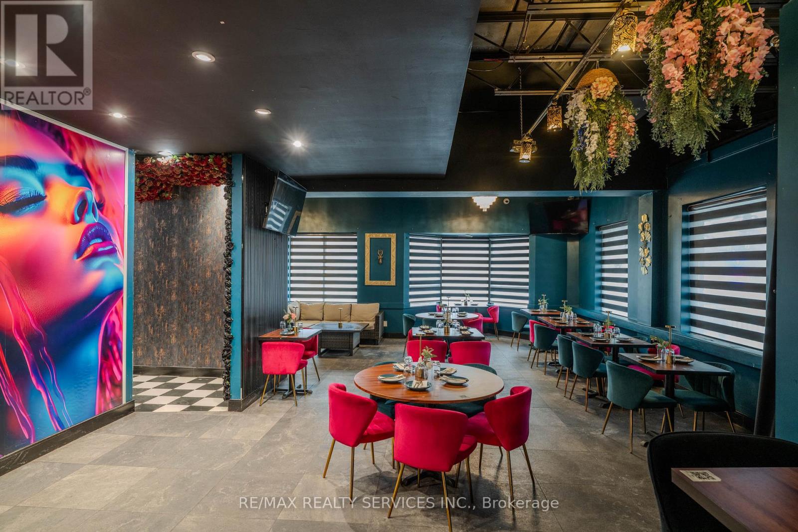 2055 Dundas Street, Mississauga, Ontario  L4X 2W1 - Photo 12 - W12735756