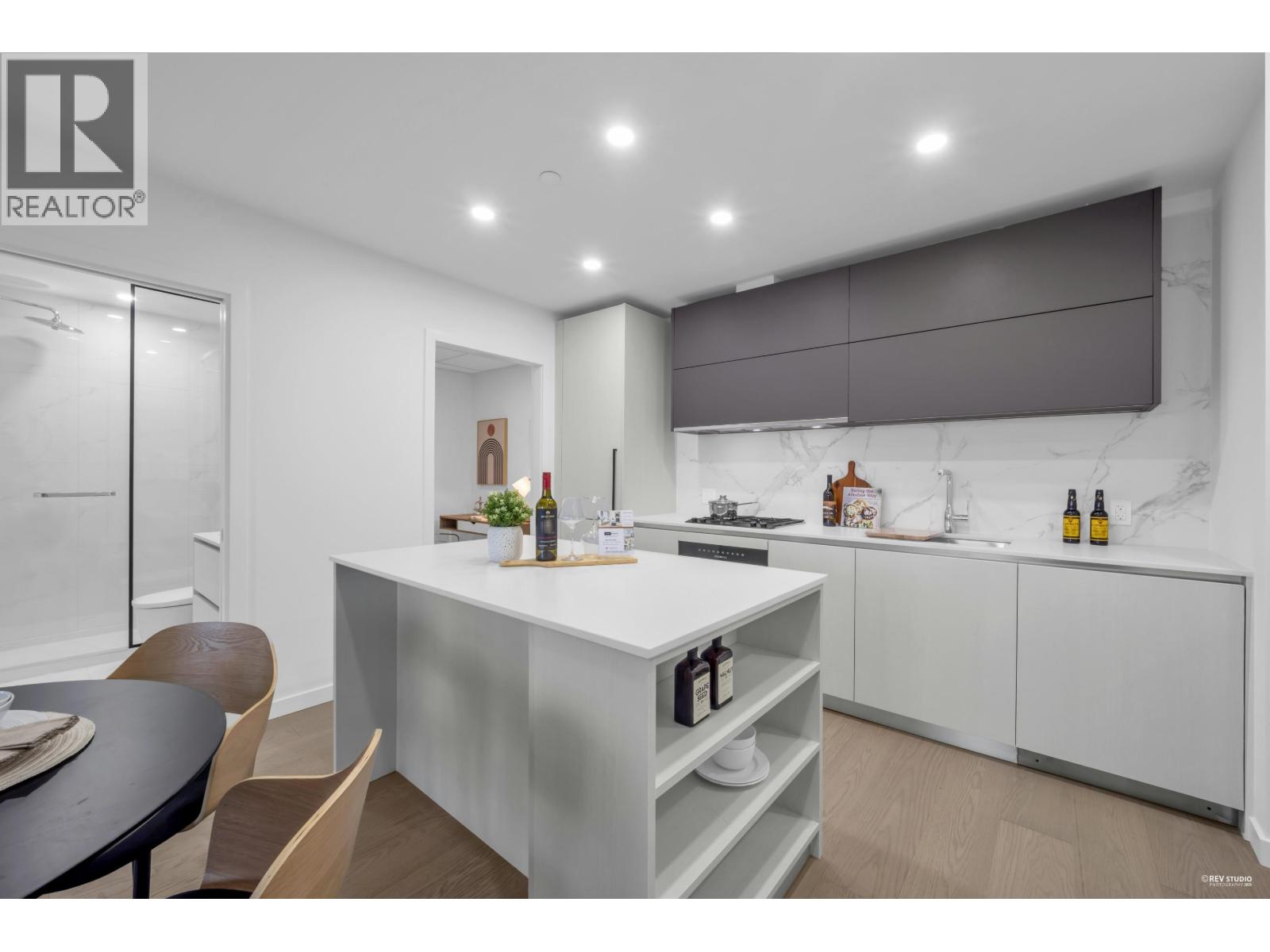 708 8415 Granville Street, Vancouver, British Columbia  V6P 0M2 - Photo 5 - R3099057