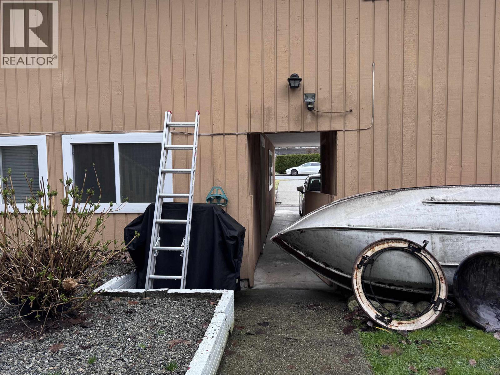 21729 124 Avenue, Maple Ridge, British Columbia  V2X 4H6 - Photo 5 - R3099229