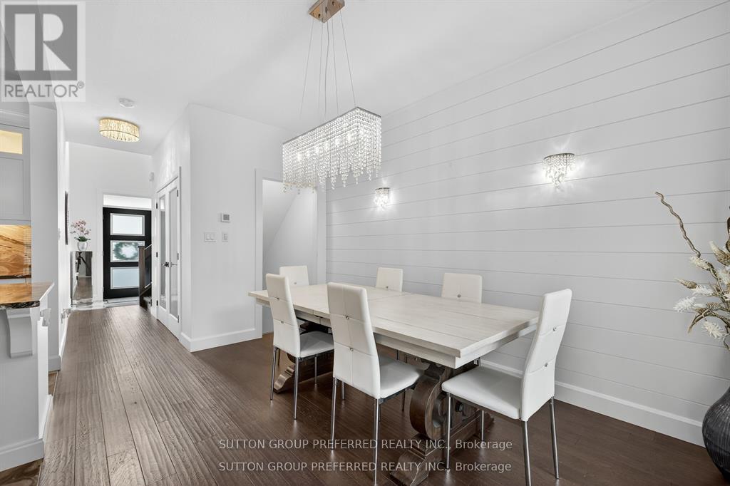 21 Armstrong Street, Strathroy-Caradoc, Ontario  N0L 1V0 - Photo 14 - X12878494