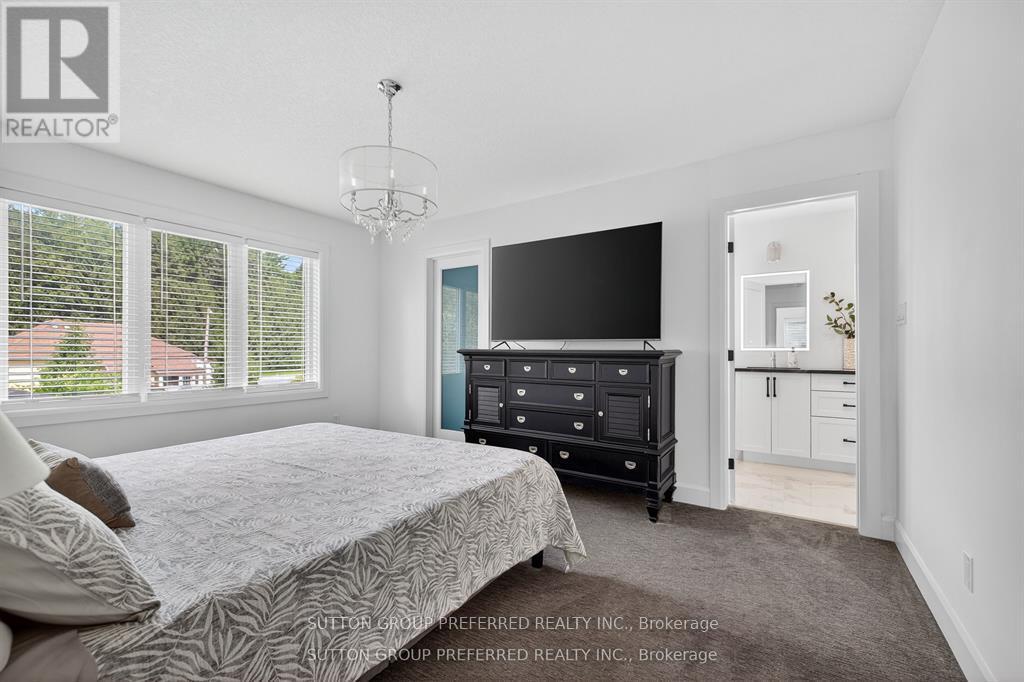 21 Armstrong Street, Strathroy-Caradoc, Ontario  N0L 1V0 - Photo 23 - X12878494