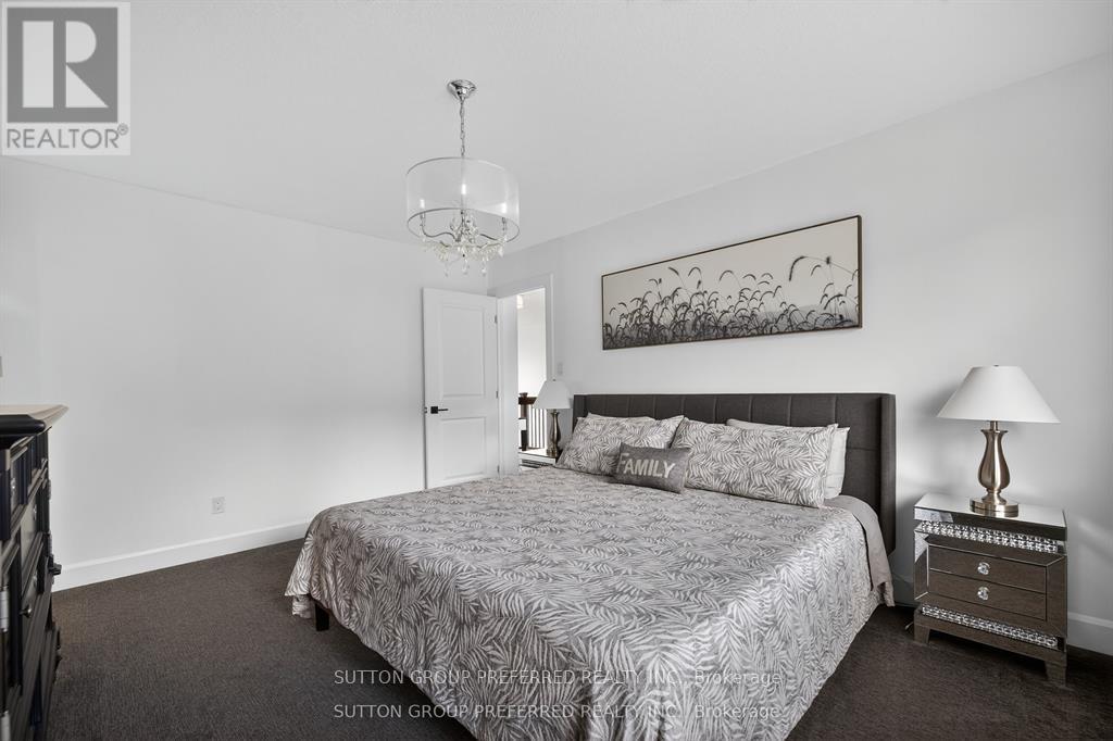 21 Armstrong Street, Strathroy-Caradoc, Ontario  N0L 1V0 - Photo 24 - X12878494