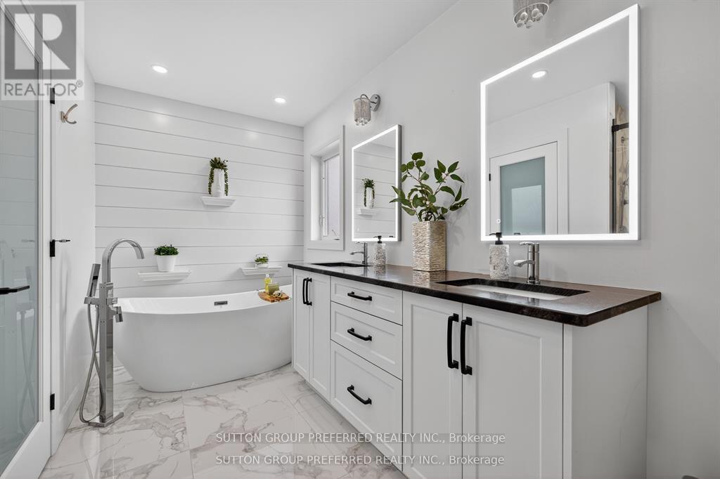 21 Armstrong Street, Strathroy-Caradoc, Ontario  N0L 1V0 - Photo 25 - X12878494