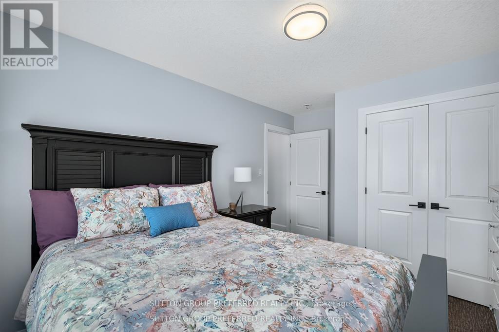 21 Armstrong Street, Strathroy-Caradoc, Ontario  N0L 1V0 - Photo 29 - X12878494