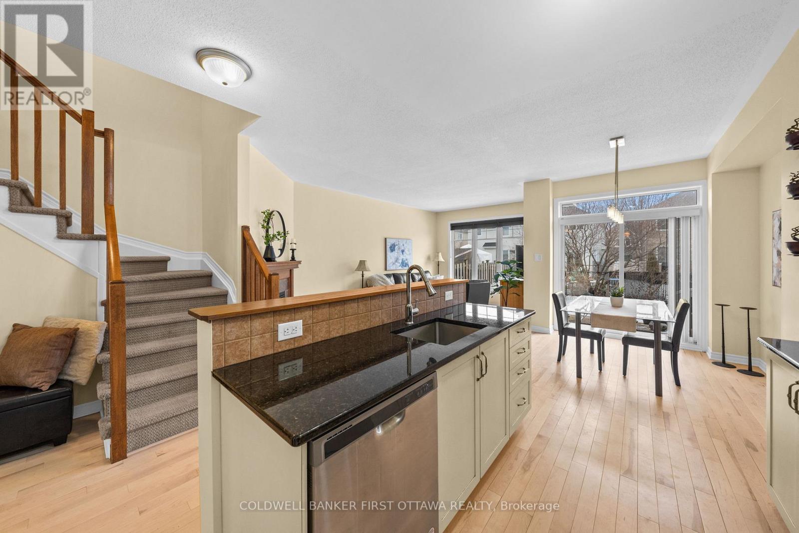 534 Cherokee Way, Ottawa, Ontario  K2S 0H4 - Photo 10 - X12878446