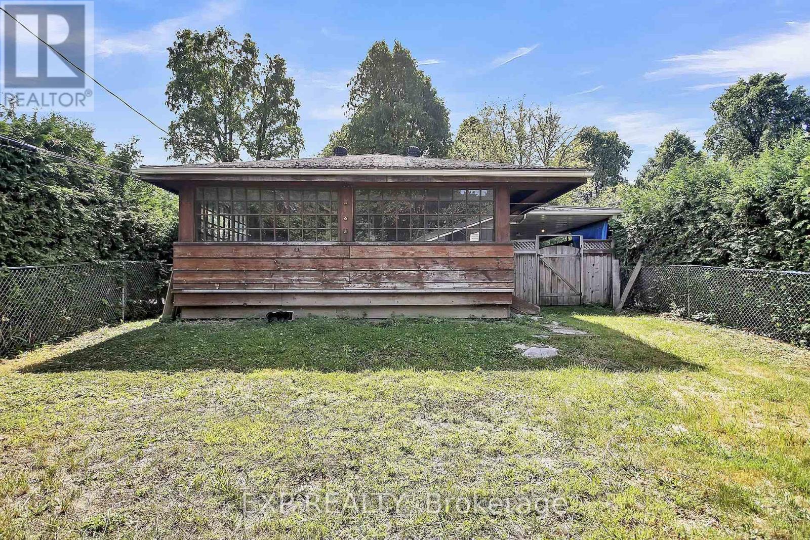 2247 Miramichi Street, Ottawa, Ontario  K2C 0Z1 - Photo 25 - X12878482