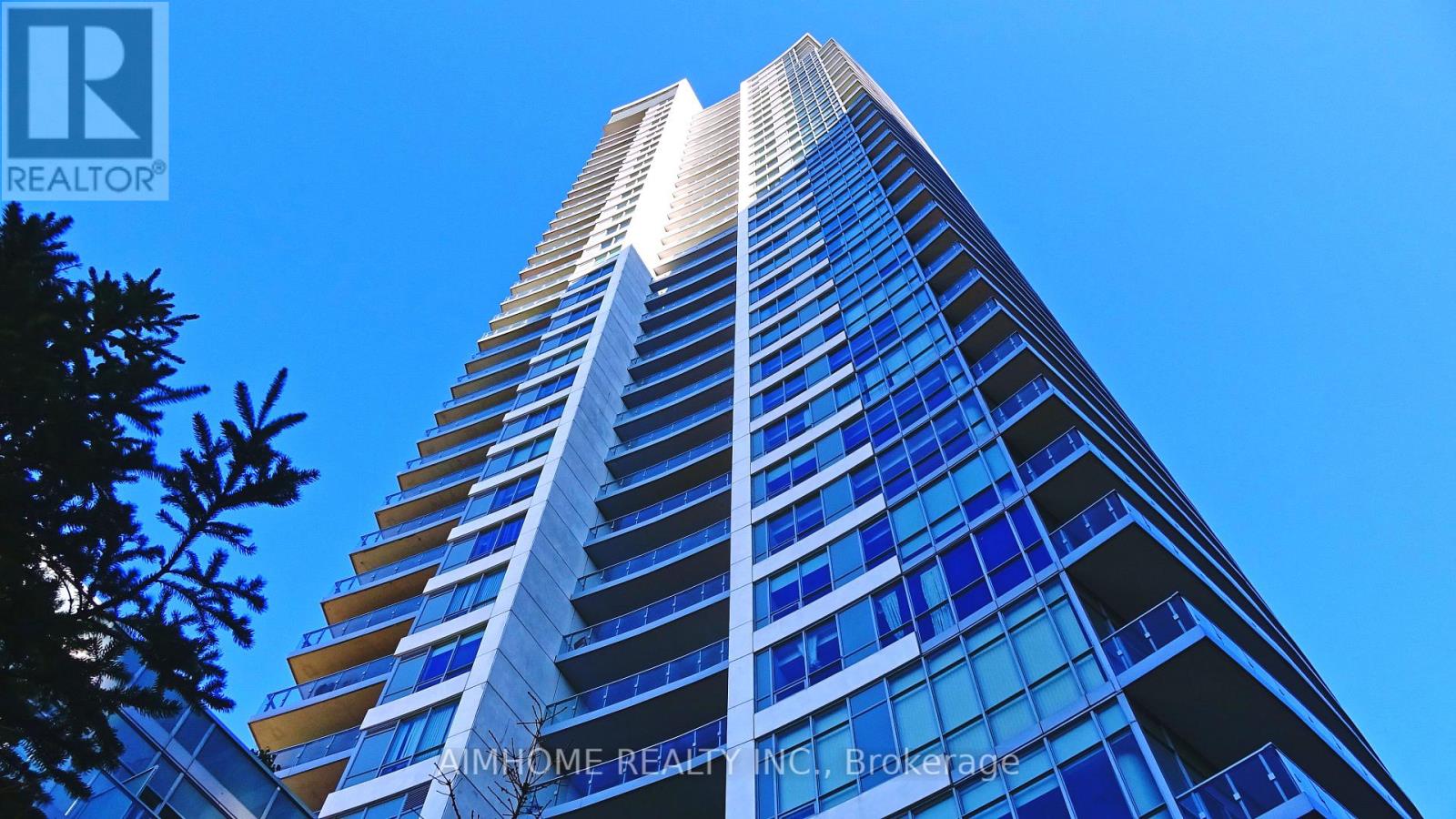 70 FOREST MANOR ROAD, Toronto, Ontario