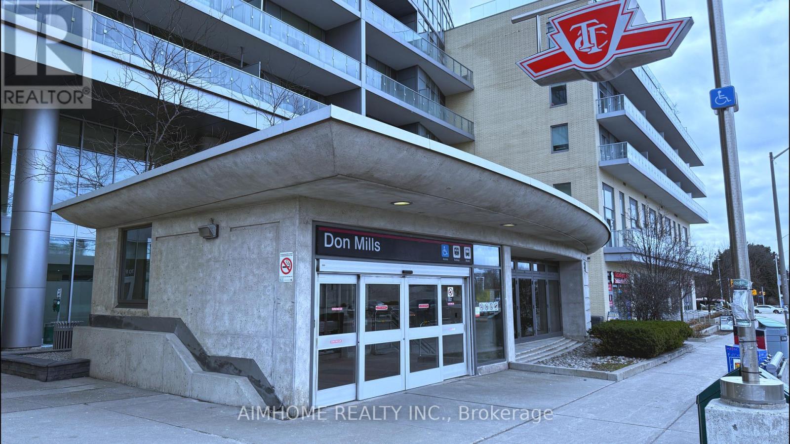 70 Forest Manor Road, Toronto, Ontario  M2J 0A9 - Photo 19 - C12878496