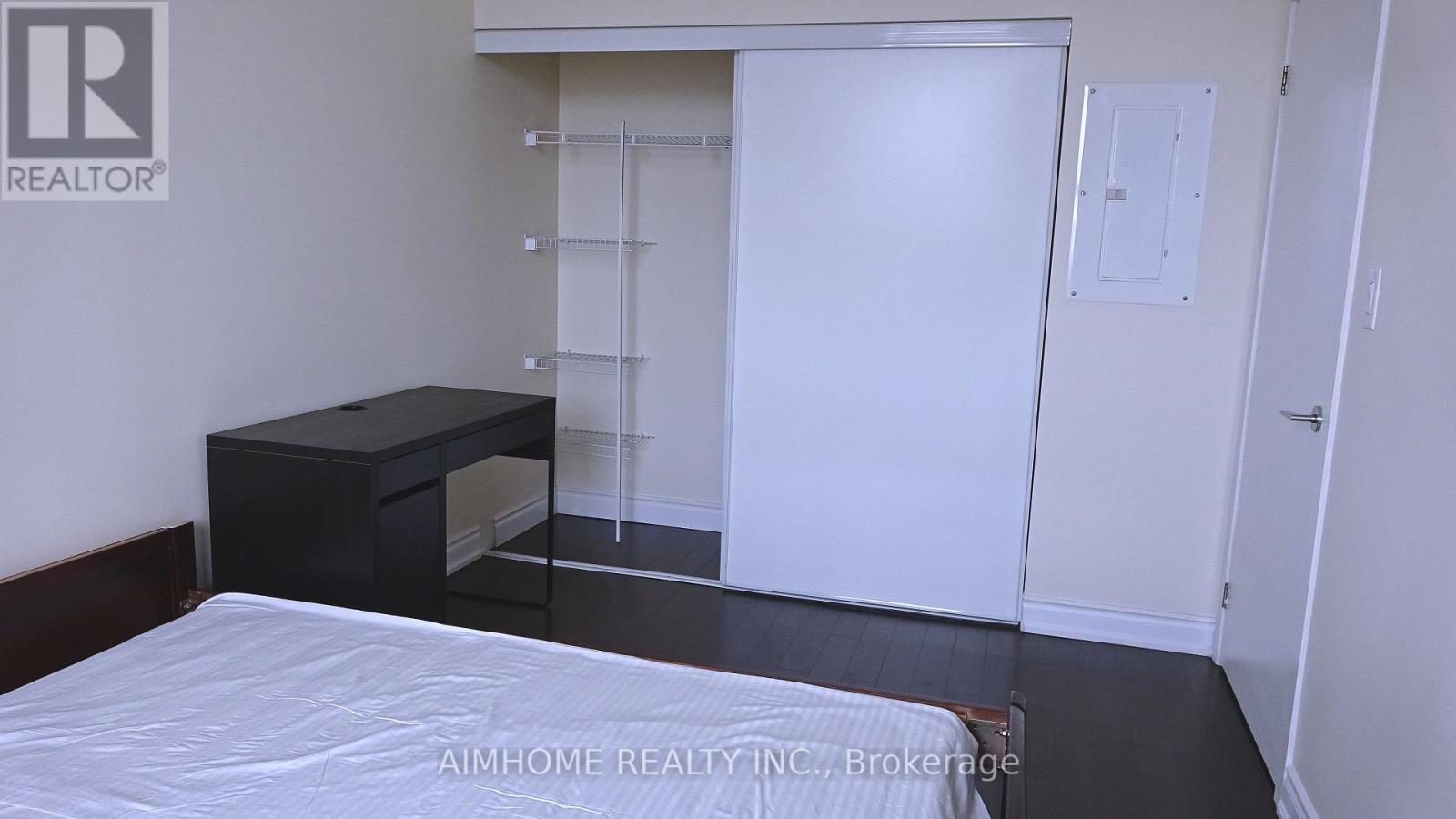 70 Forest Manor Road, Toronto, Ontario  M2J 0A9 - Photo 4 - C12878496