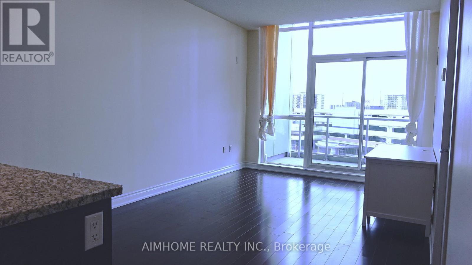 70 Forest Manor Road, Toronto, Ontario  M2J 0A9 - Photo 8 - C12878496