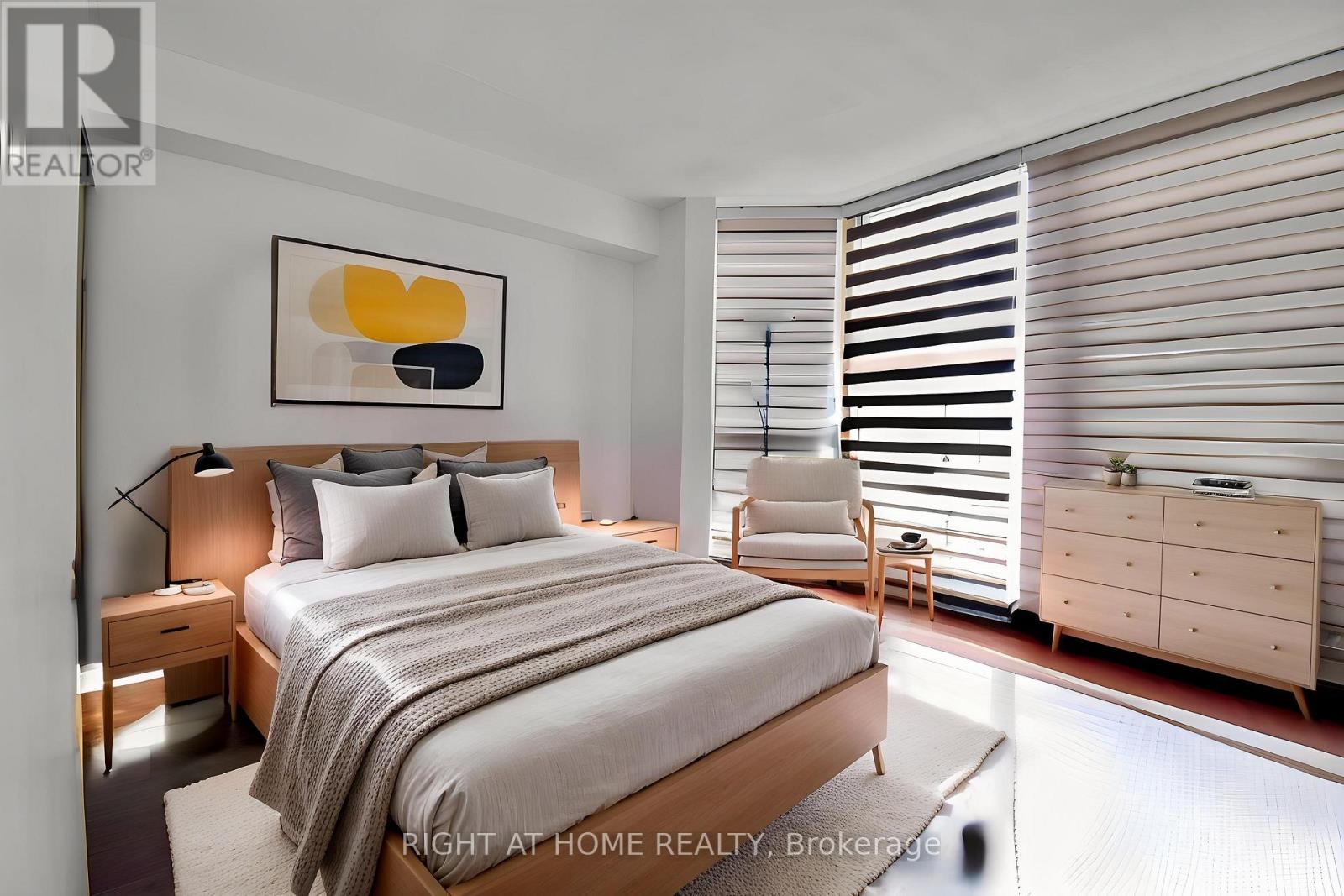 1609 - 44 St Joseph Street, Toronto, Ontario  M4Y 2W4 - Photo 11 - C12878502