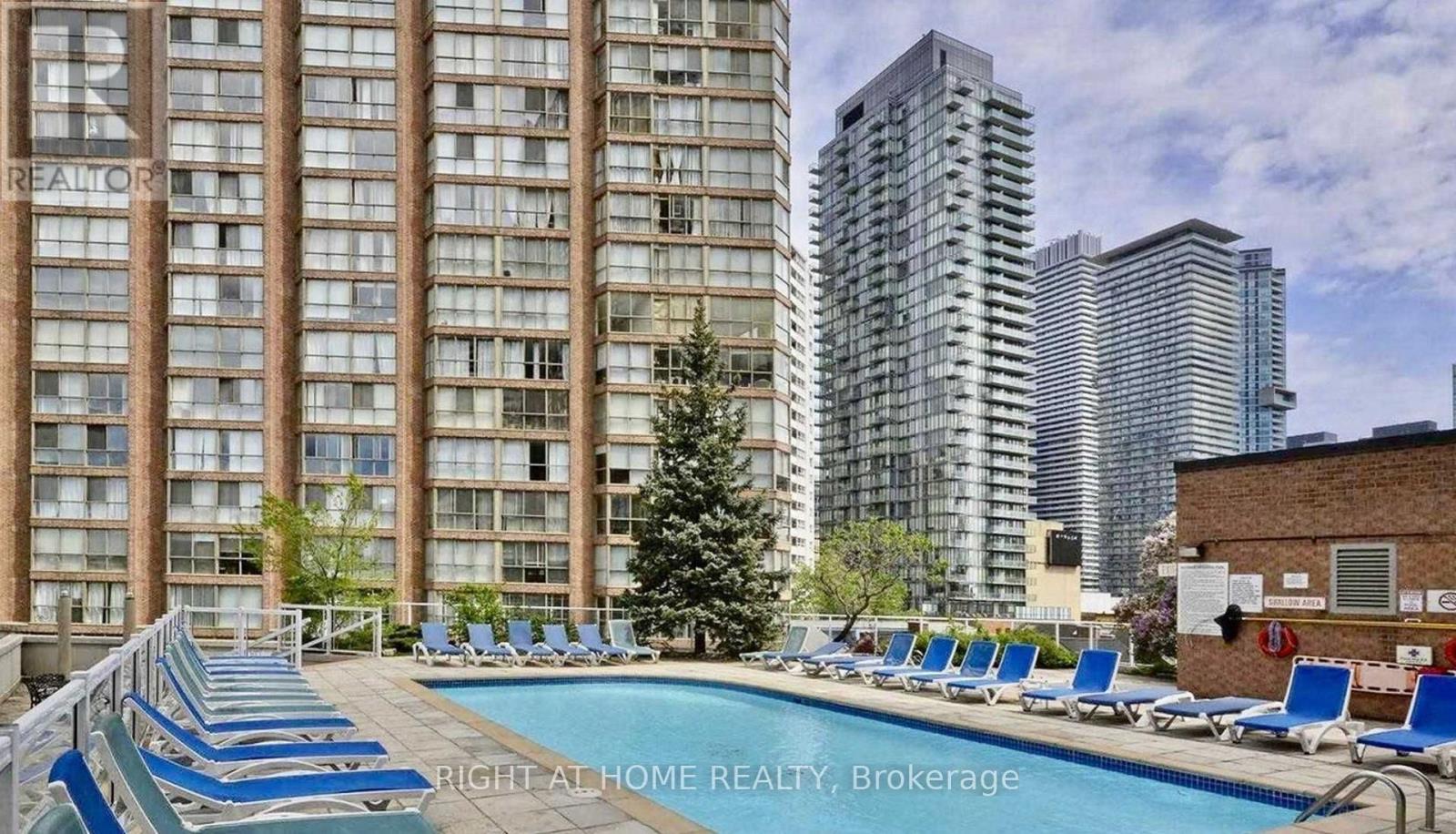 1609 - 44 St Joseph Street, Toronto, Ontario  M4Y 2W4 - Photo 14 - C12878502