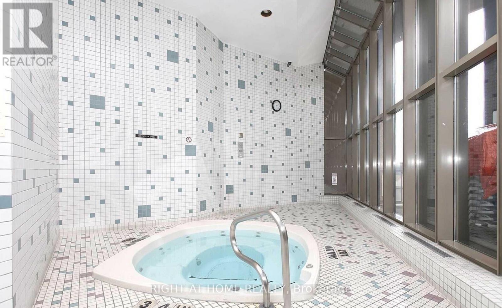 1609 - 44 St Joseph Street, Toronto, Ontario  M4Y 2W4 - Photo 16 - C12878502