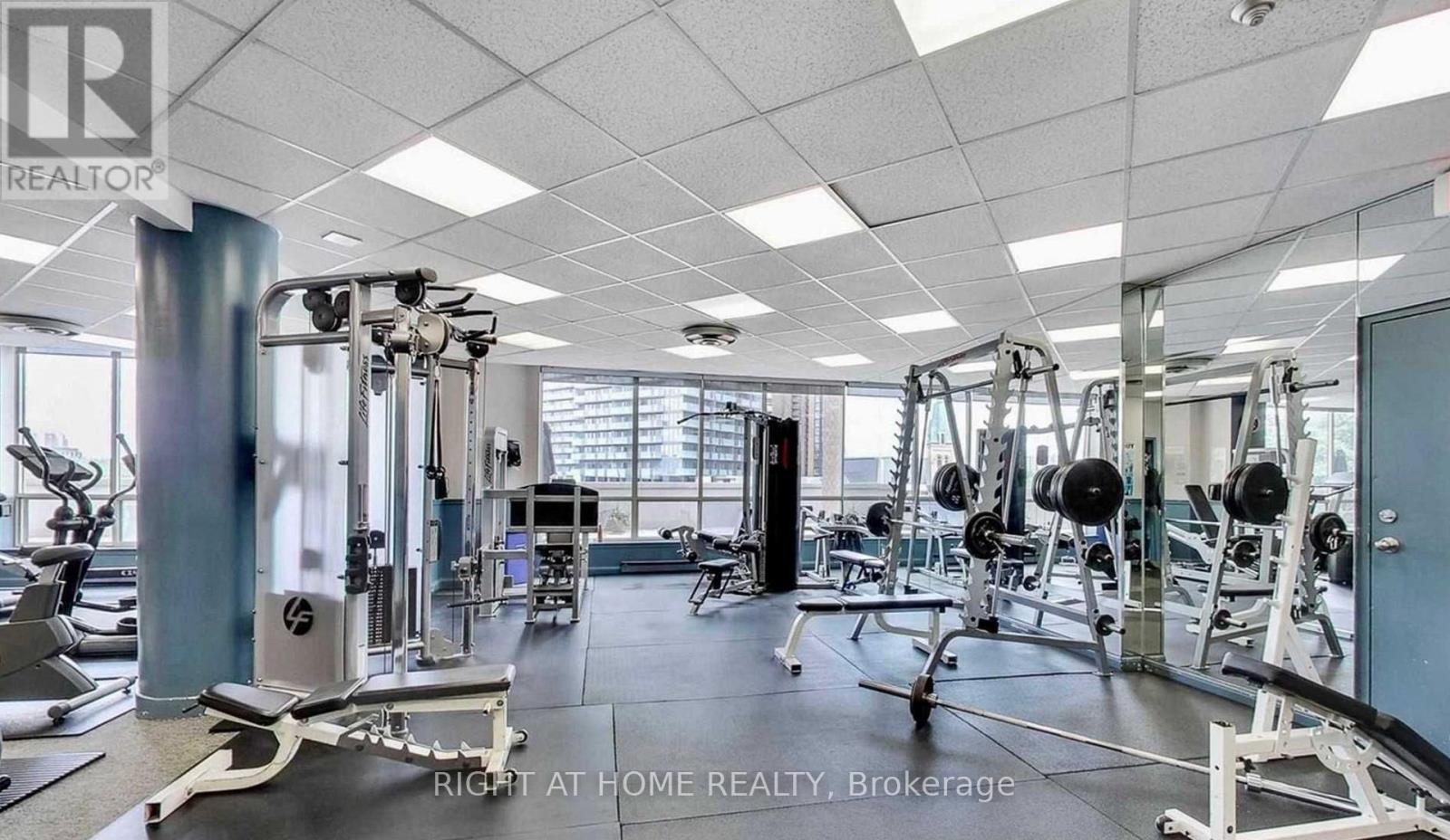 1609 - 44 St Joseph Street, Toronto, Ontario  M4Y 2W4 - Photo 17 - C12878502