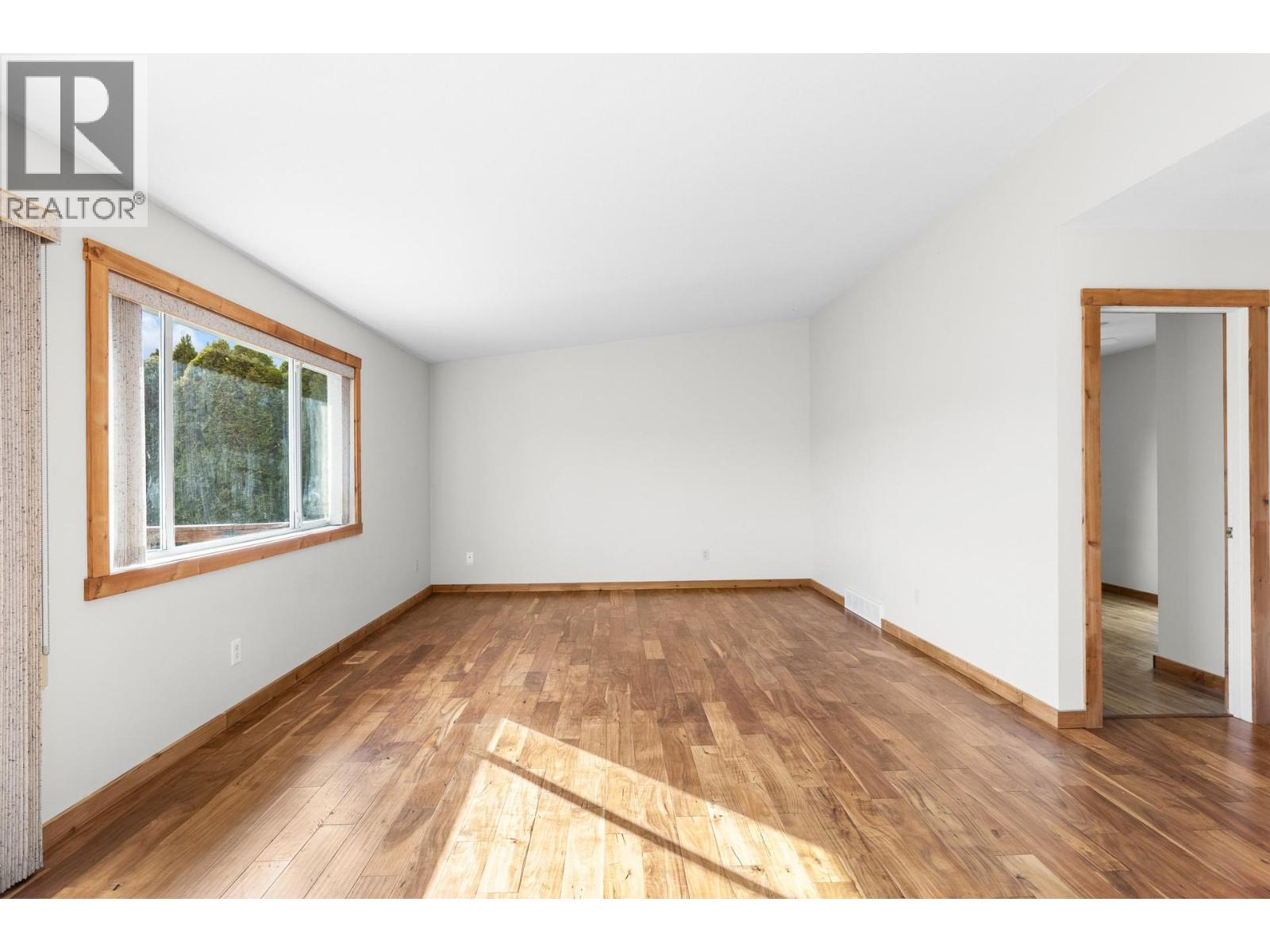 2125 Shamrock Drive, West Kelowna, British Columbia  V4T 1T9 - Photo 3 - 10378742