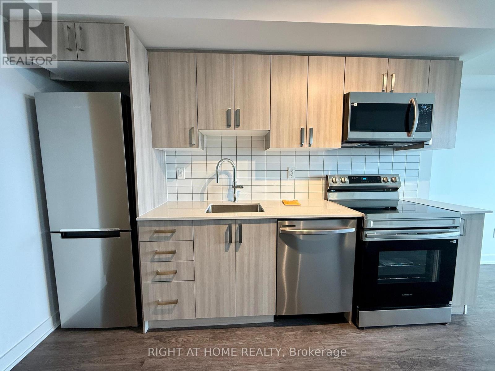 807 - 1010 Sandy Beach Rd Road, Pickering, Ontario  L1W 0C7 - Photo 12 - E12878454