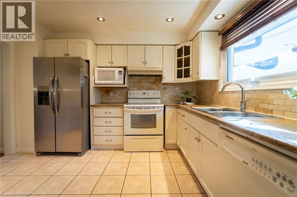 9 Ambrose Avenue, Hamilton, Ontario  L8K 5N8 - Photo 14 - 40810477