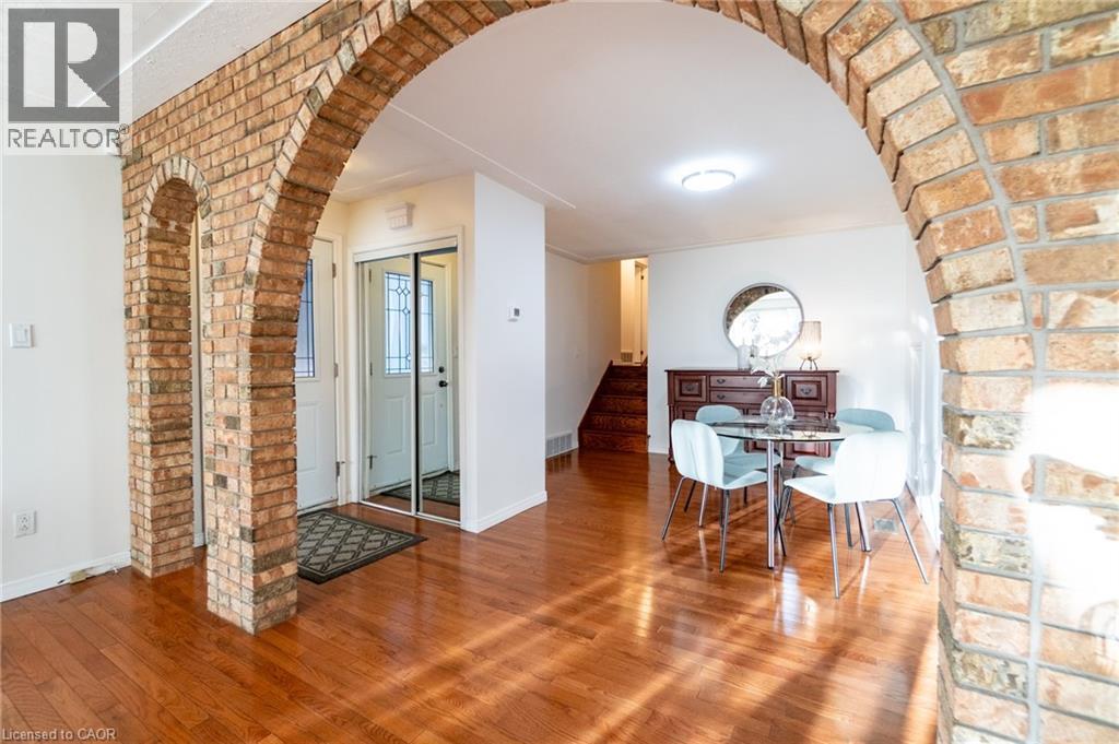 9 Ambrose Avenue, Hamilton, Ontario  L8K 5N8 - Photo 6 - 40810477