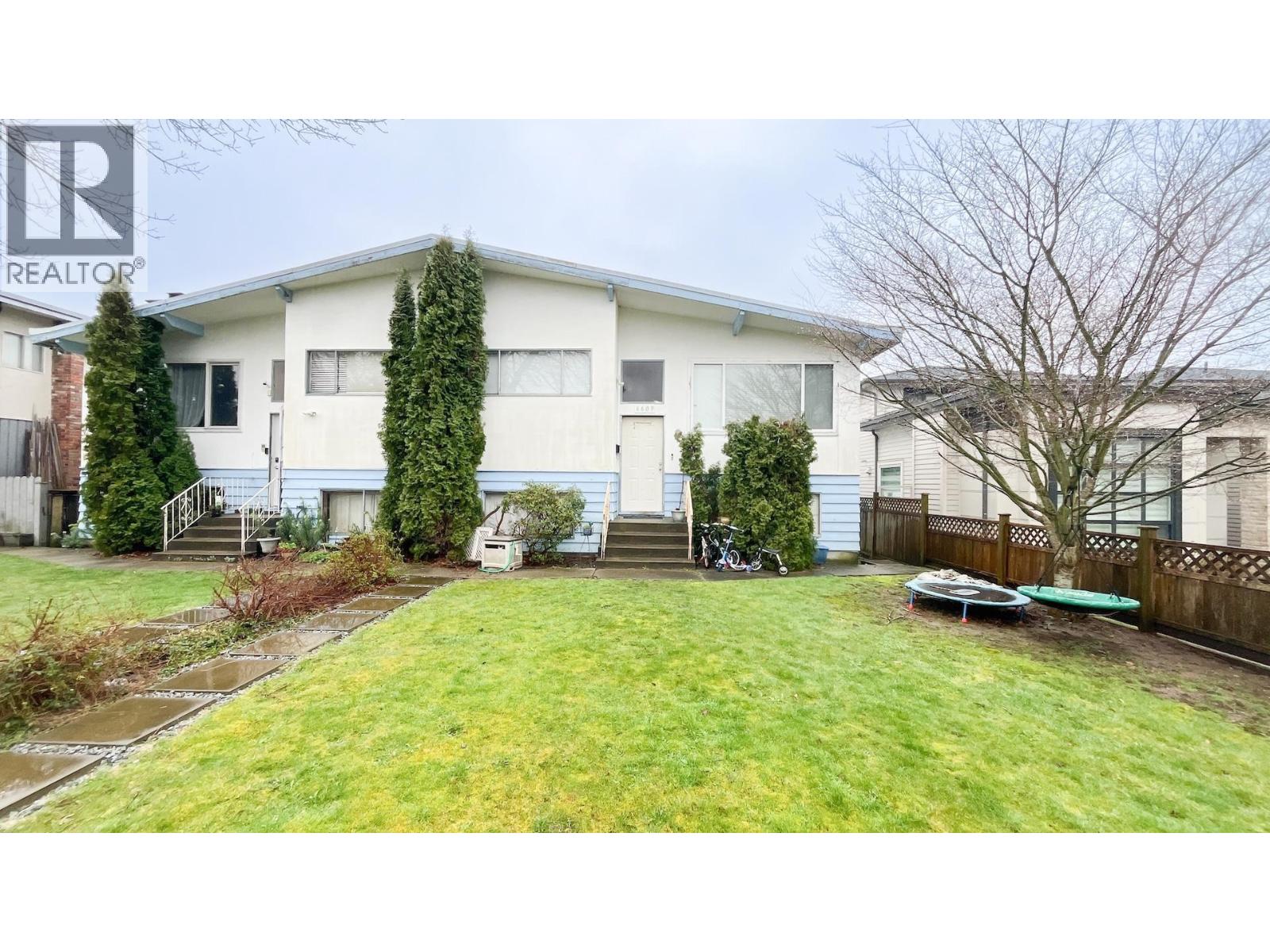 6609-6611 LAKEVIEW AVENUE, Burnaby, British Columbia