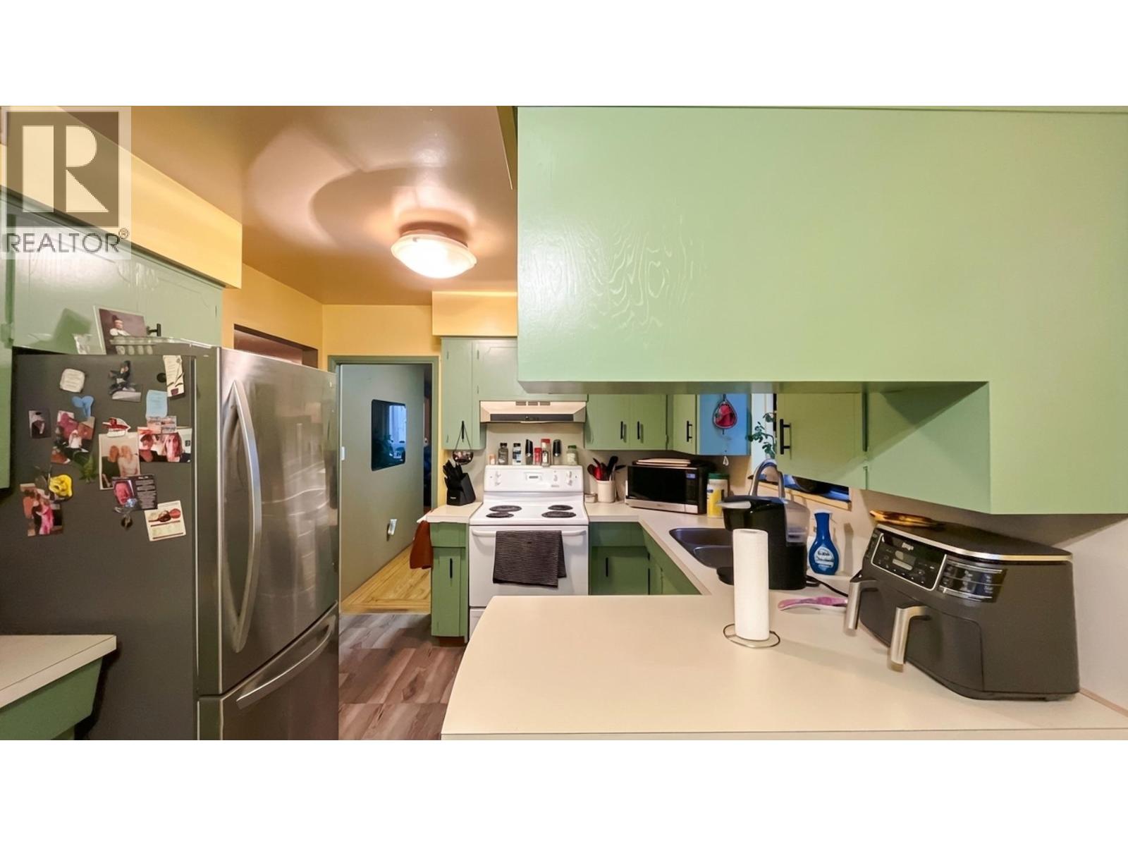 6609-6611 Lakeview Avenue, Burnaby, British Columbia  V5E 2P6 - Photo 5 - R3098764