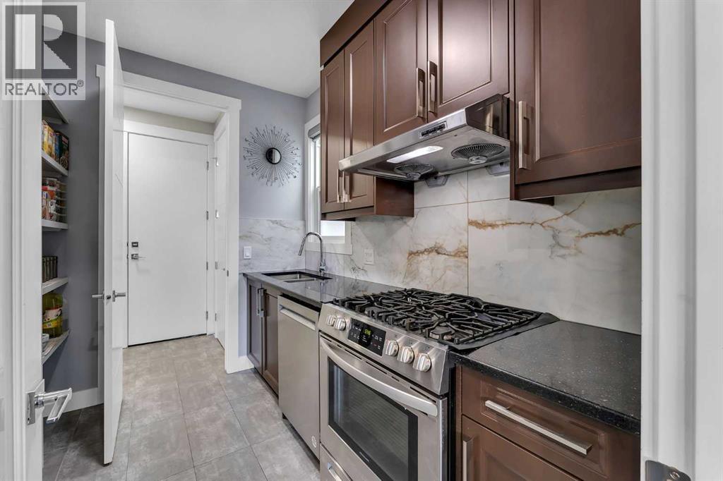 7 Waterford Heights, Chestermere, Alberta  T1X 2M7 - Photo 16 - A2291295