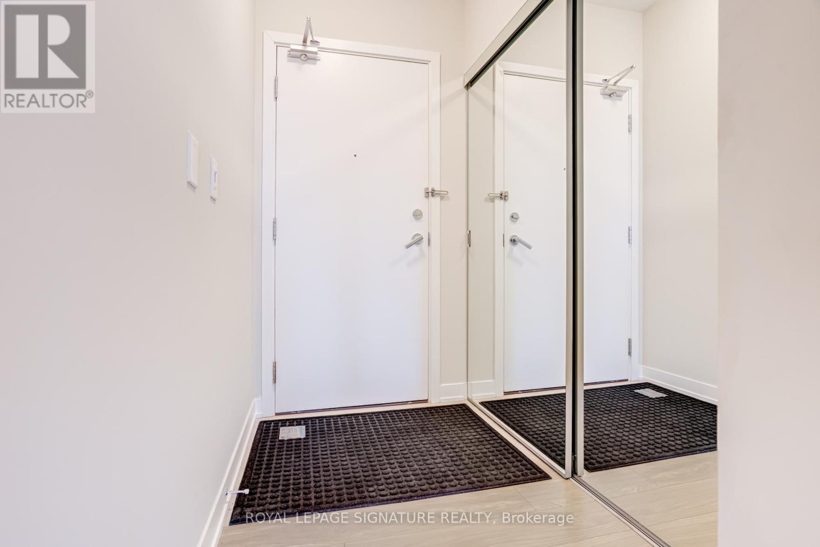 836 - 1830 Bloor Street W, Toronto, Ontario  M6P 0A2 - Photo 6 - W12760122