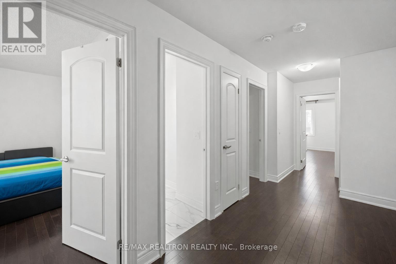 10 Neilly Terrace, Bradford West Gwillimbury, Ontario  L3Z 4K9 - Photo 26 - N12878426