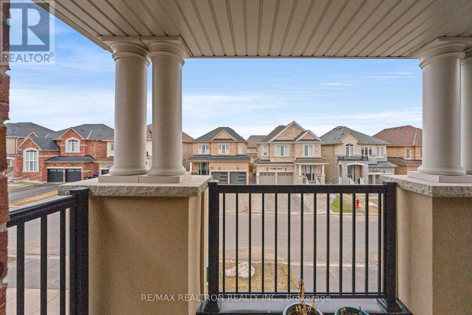 10 Neilly Terrace, Bradford West Gwillimbury, Ontario  L3Z 4K9 - Photo 39 - N12878426