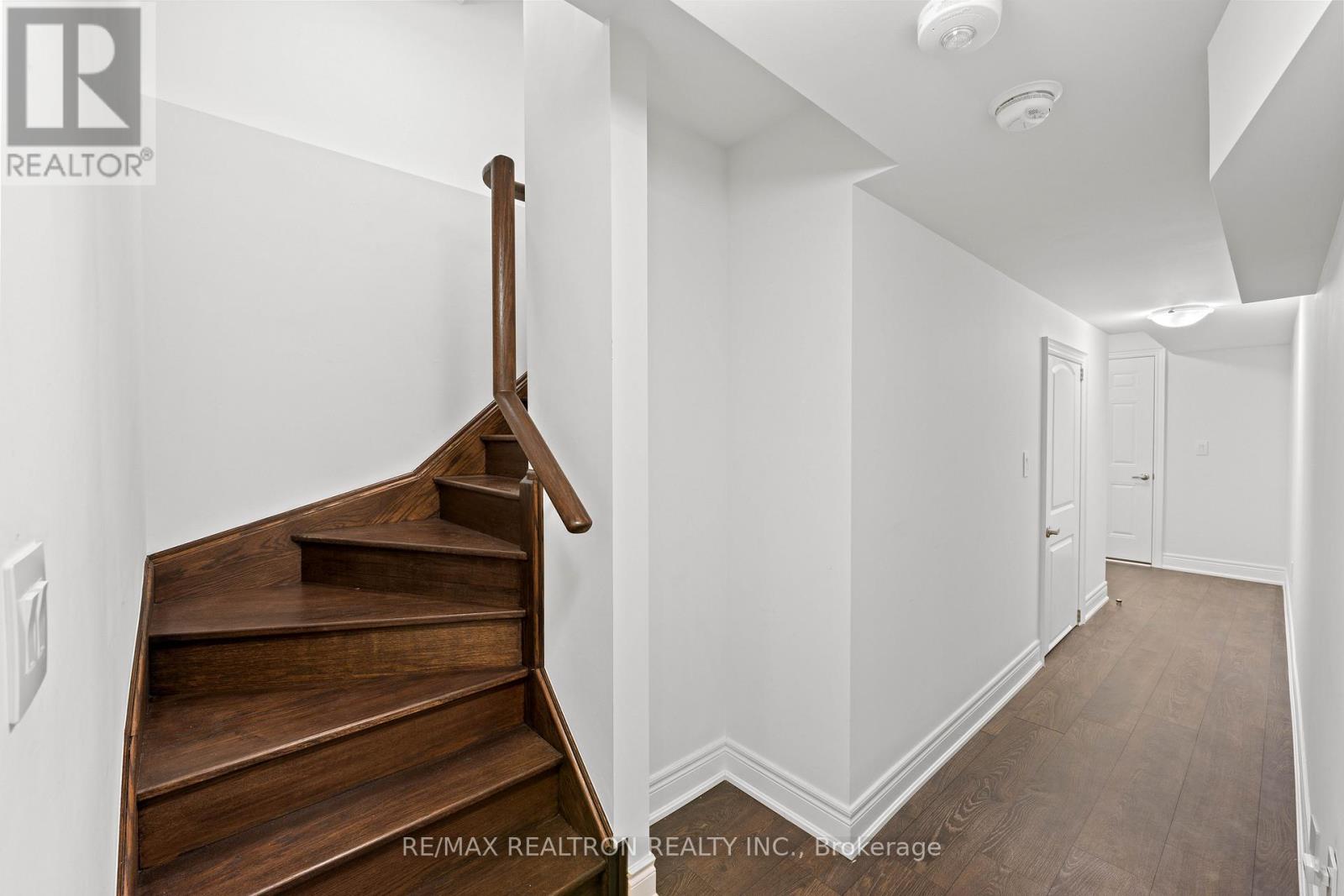 10 Neilly Terrace, Bradford West Gwillimbury, Ontario  L3Z 4K9 - Photo 42 - N12878426