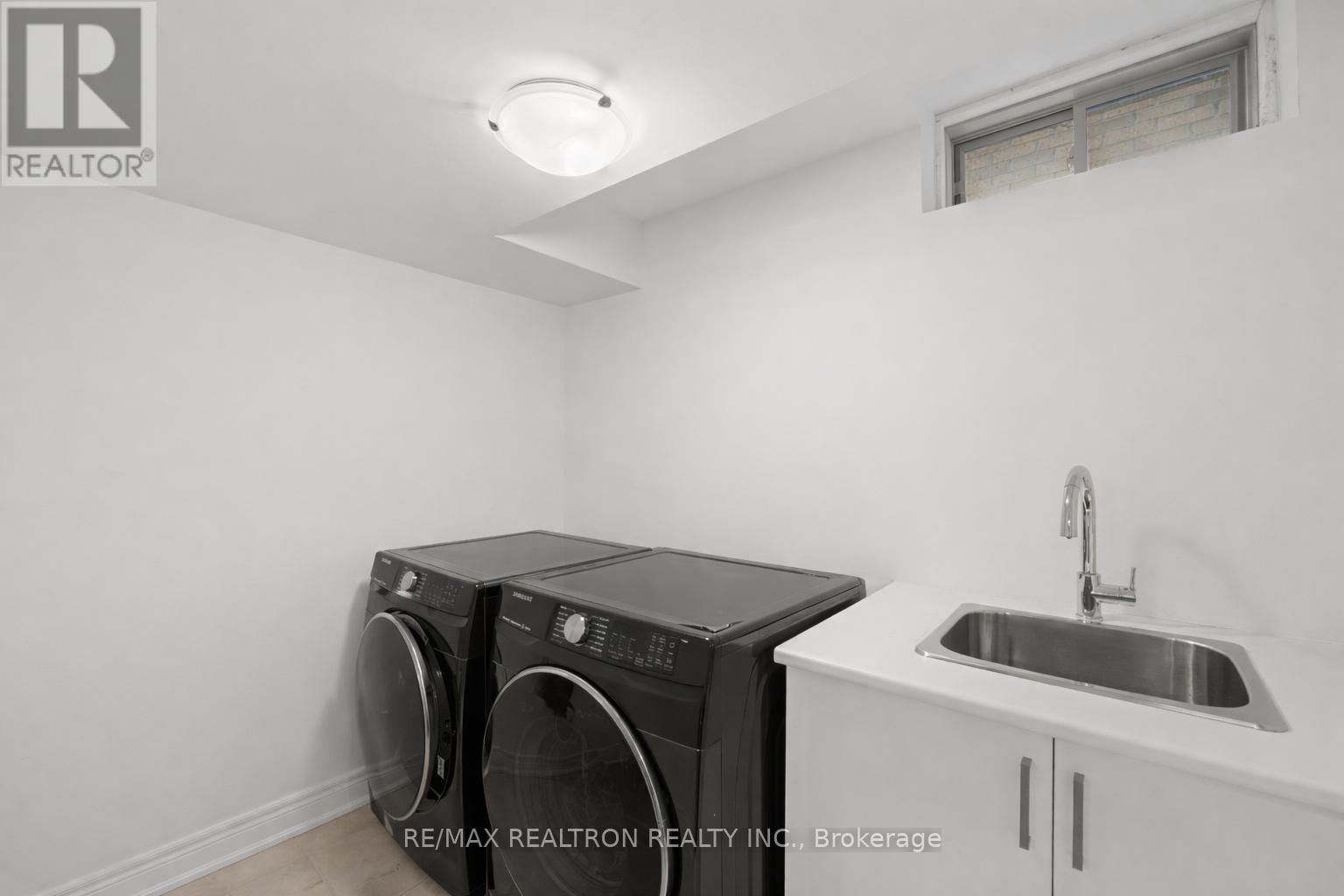 10 Neilly Terrace, Bradford West Gwillimbury, Ontario  L3Z 4K9 - Photo 45 - N12878426