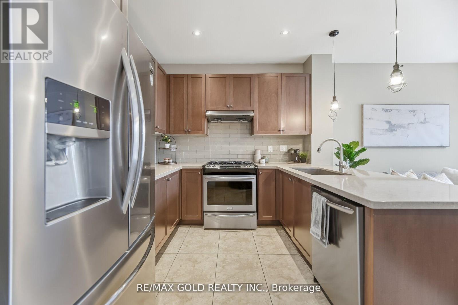 201 Barons Street, Vaughan, Ontario  L4H 3Y8 - Photo 19 - N12878458